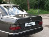 Mercedes-Benz E 220 1993 года за 2 350 000 тг. в Алматы – фото 5