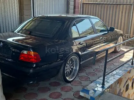 BMW 750 2000 года за 9 500 000 тг. в Алматы – фото 5