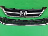 Решетка бампера, радиатора HONDA CR V за 18 999 тг. в Алматы – фото 2