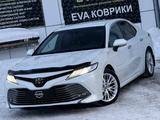 Toyota Camry 2021 года за 13 300 000 тг. в Петропавловск – фото 2