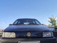 Volkswagen Passat 1992 годаүшін2 100 000 тг. в Караганда