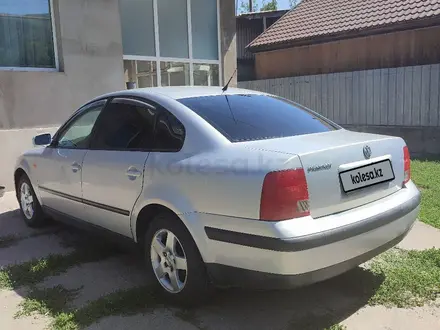 Volkswagen Passat 1998 года за 2 300 000 тг. в Есик – фото 6