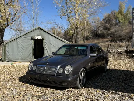 Mercedes-Benz E 320 1995 года за 3 800 000 тг. в Алматы – фото 12