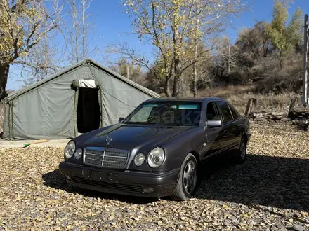 Mercedes-Benz E 320 1995 года за 3 800 000 тг. в Алматы – фото 13