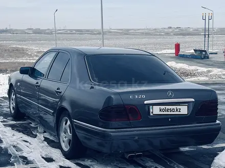 Mercedes-Benz E 320 1995 года за 3 800 000 тг. в Алматы