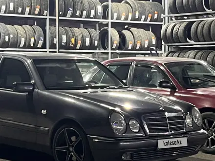 Mercedes-Benz E 320 1995 года за 3 800 000 тг. в Алматы – фото 6