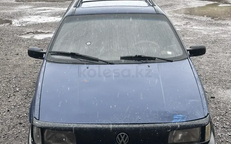 Volkswagen Passat 1993 годаүшін1 400 000 тг. в Тараз