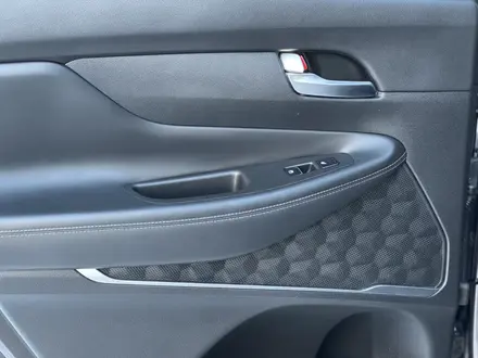 Hyundai Santa Fe 2022 года за 16 000 000 тг. в Усть-Каменогорск – фото 7