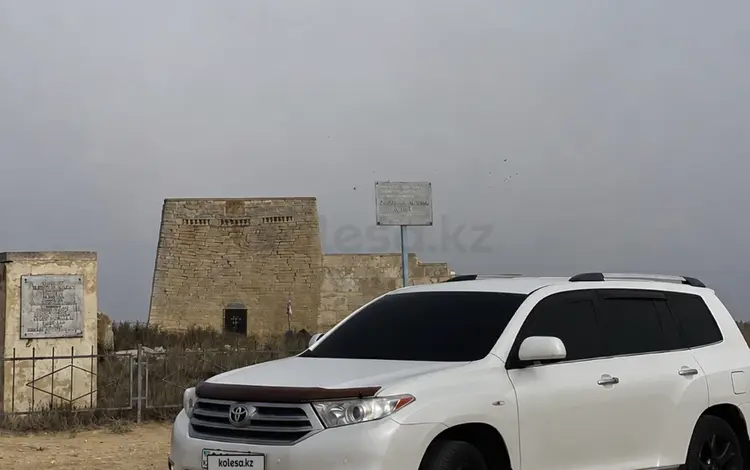 Toyota Highlander 2011 года за 12 000 000 тг. в Актау