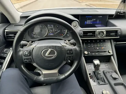 Lexus IS 350 2018 года за 13 900 000 тг. в Астана – фото 27