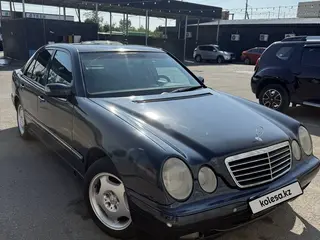 Mercedes-Benz E 280