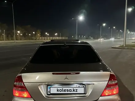 Mercedes-Benz E 240 2003 года за 5 000 000 тг. в Астана – фото 14