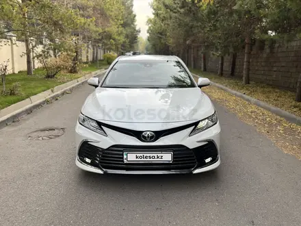 Toyota Camry 2024 года за 19 800 000 тг. в Алматы – фото 3