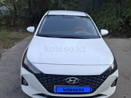 Hyundai Accent 2022 года за 9 000 000 тг. в Алматы – фото 4