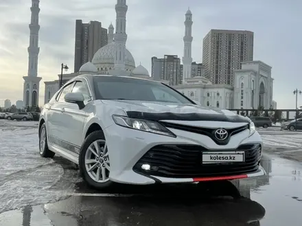 Toyota Camry 2019 года за 11 200 000 тг. в Астана – фото 20