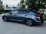 Hyundai Elantra 2018 года за 7 500 000 тг. в Актау
