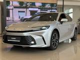 Toyota Camry Luxe 2025 года за 21 190 000 тг. в Астана