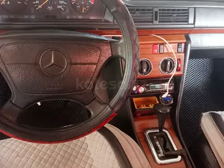 Mercedes-Benz E 220 1994 года за 1 800 000 тг. в Кызылорда – фото 5