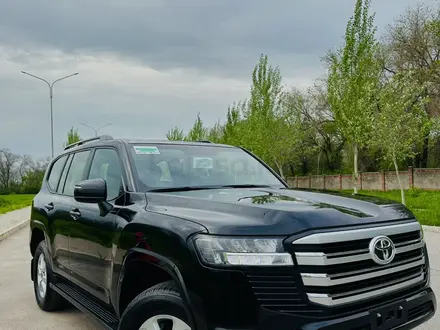 Toyota Land Cruiser 2022 года за 49 000 000 тг. в Алматы