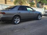 Toyota Camry 1997 годаүшін3 200 000 тг. в Актау – фото 2