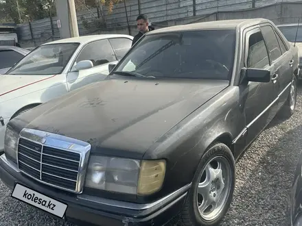 Mercedes-Benz E 300 1991 года за 1 000 000 тг. в Алматы – фото 2