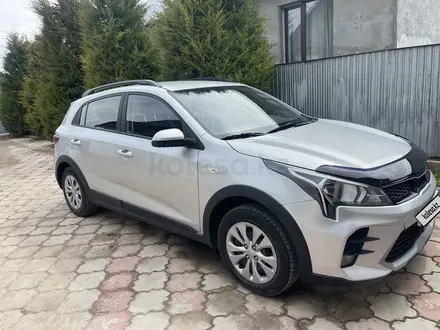 Kia Rio X-Line 2021 года за 9 000 000 тг. в Алматы