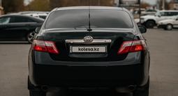 Toyota Camry 2010 года за 7 000 000 тг. в Уральск – фото 2