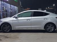 Hyundai Elantra 2018 годаfor6 900 000 тг. в Алматы