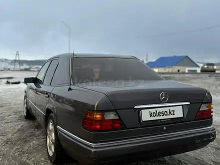 Mercedes-Benz E 200 1993 года за 1 550 000 тг. в Караганда – фото 7