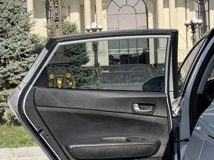 Kia K5 2021 года за 9 200 000 тг. в Алматы – фото 20