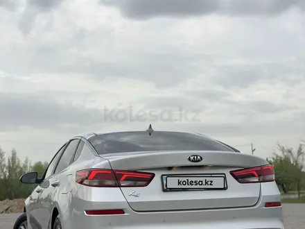 Kia K5 2021 года за 9 200 000 тг. в Алматы – фото 71
