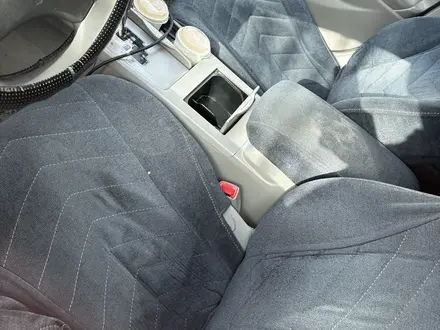 Toyota Camry 2011 года за 6 000 000 тг. в Атырау – фото 10