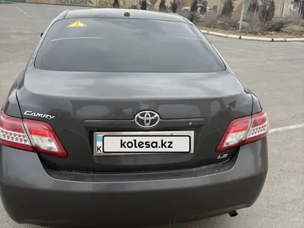 Toyota Camry 2011 года за 6 000 000 тг. в Атырау – фото 8