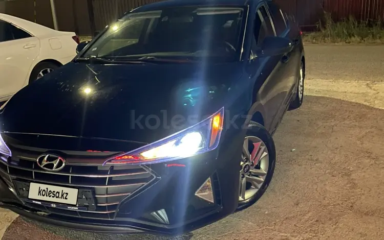 Hyundai Elantra 2019 года за 7 950 000 тг. в Атырау