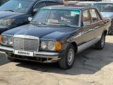 Mercedes-Benz E 200 1982 годаүшін2 500 000 тг. в Усть-Каменогорск