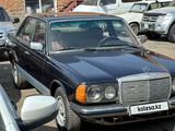 Mercedes-Benz E 200 1982 годаүшін2 500 000 тг. в Усть-Каменогорск – фото 4