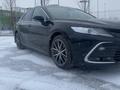 Toyota Camry 2021 года за 24 500 000 тг. в Павлодар – фото 3