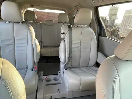 Toyota Sienna 2014 года за 12 600 000 тг. в Алматы – фото 8