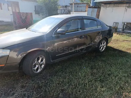 Volkswagen Passat 2005 года за 2 800 000 тг. в Алматы – фото 2