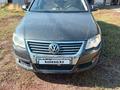 Volkswagen Passat 2005 годаүшін2 800 000 тг. в Алматы