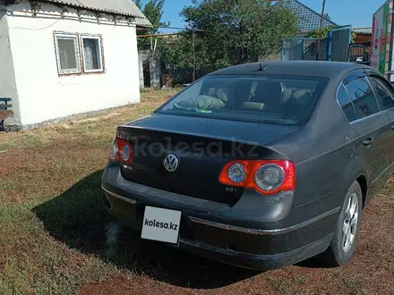 Volkswagen Passat 2005 года за 2 800 000 тг. в Алматы – фото 4