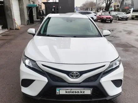 Toyota Camry 2019 года за 12 000 000 тг. в Алматы