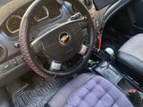 Chevrolet Aveo 2013 года за 3 000 000 тг. в Жанаозен – фото 3