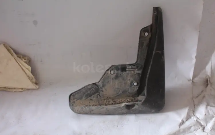 Брызговик задний, передний Toyota Camry 70 за 10 000 тг. в Караганда