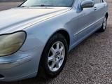 Mercedes-Benz S 320 2001 годаүшін4 200 000 тг. в Мерке – фото 4