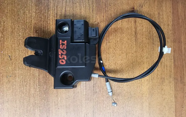 Замок багажника is250 за 20 000 тг. в Алматы