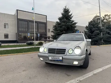 Mercedes-Benz E 280 1999 года за 3 750 000 тг. в Алматы – фото 2