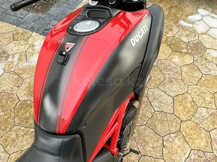 Ducati  Diavel Carbon 2014 года за 5 300 000 тг. в Алматы – фото 6