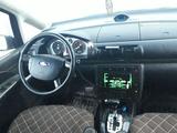 Ford Galaxy 2001 года за 1 800 000 тг. в Жанаозен – фото 2