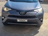 Toyota RAV4 2017 года за 7 600 000 тг. в Актау